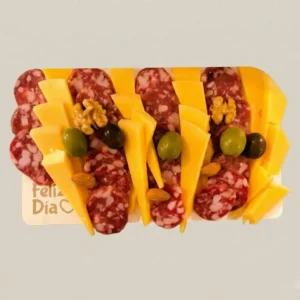 picada individual clásica salame y queso en presentacion lista para consumir