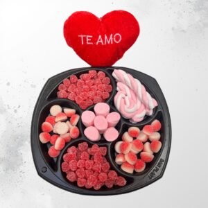 Regalo Bandeja con Golosinas Gomitas, marshmallows y detalle “Te Amo”. Ideal como regalo económico o complemento.